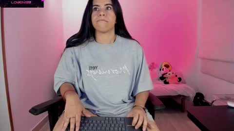 Snapshot of biancastrongg chatting on 10/26/25, 02:39 Biancastrong.. IGThebiancastrong online show from 10/26/25, 02:39