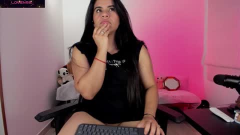 Snapshot of biancastrongg chatting on 11/22/25, 02:32 Biancastrong.. IGThebiancastrong online show from 11/22/25, 02:32