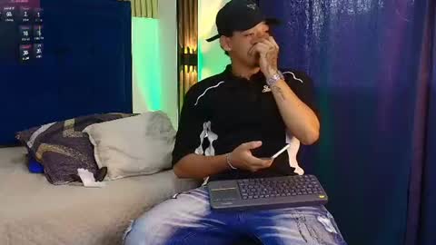 Snapshot of bick_jhonn chatting on 06/10/26, 07:35 Bick Khonn online show from 06/10/26, 07:35