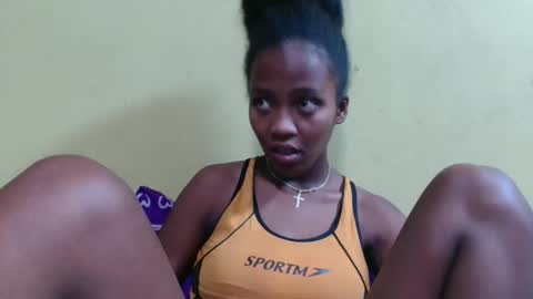 bienvenue987832 online show from 04/15/26, 06:20