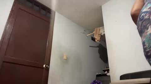 Snapshot of big_boobs_lau chatting on 10/04/25, 06:55 lau li online show from 10/04/25, 06:55