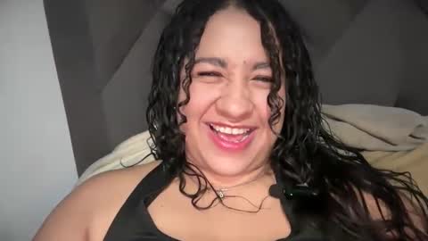 Snapshot of big_boobs_lau chatting on 12/18/25, 05:52 lau li online show from 12/18/25, 05:52