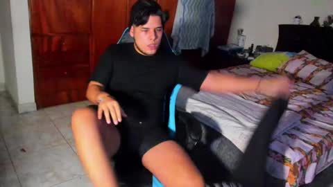 Snapshot of big_cockjughead chatting on 10/09/25, 08:18 Logan Sprouse online show from 10/09/25, 08:18