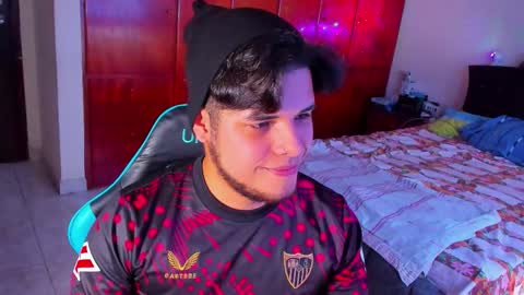 Snapshot of big_cockjughead chatting on 10/22/25, 07:13 Logan Sprouse online show from 10/22/25, 07:13