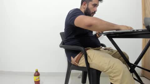 Snapshot of big_dad69 chatting on 09/28/25, 02:39 Tommy online show from 09/28/25, 02:39