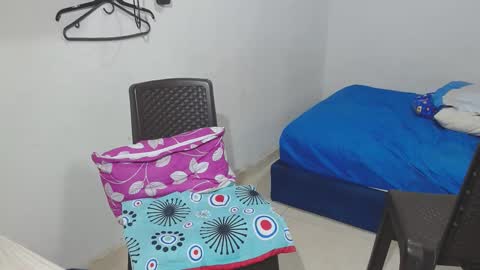 Milena And Luz online show from 02/23/25, 09:26