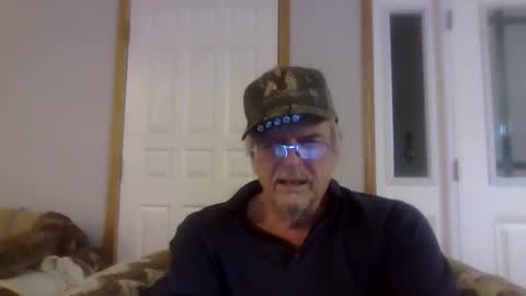 Snapshot of bigalnoone chatting on 10/27/25, 05:44 bigalnoone online show from 10/27/25, 05:44
