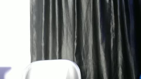 Snapshot of bigass_chocolate chatting on 11/11/25, 07:14 bella online show from 11/11/25, 07:14