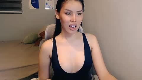 Mia online show from 06/30/26, 04:30