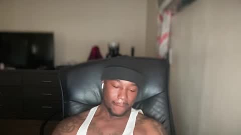 Snapshot of bigbackwoodcali chatting on 03/12/25, 10:50 bigbackwoodcali online show from 03/12/25, 10:50