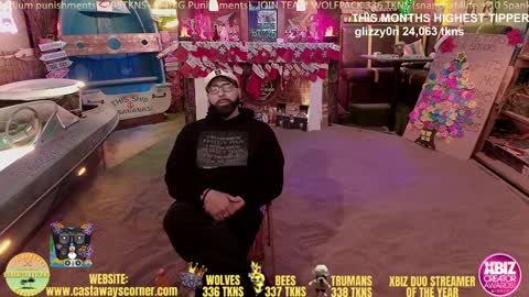 Snapshot of bigbananamilfshake chatting on 12/30/24, 04:20 Mya and Angelo online show from 12/30/24, 04:20