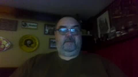 Snapshot of bigbear1971 chatting on 12/10/24, 10:47 bigbear1971 online show from 12/10/24, 10:47