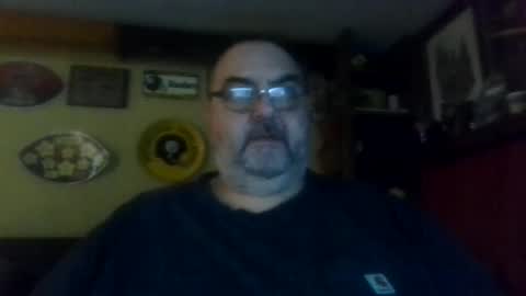 Snapshot of bigbear1971 chatting on 12/15/24, 10:15 bigbear1971 online show from 12/15/24, 10:15
