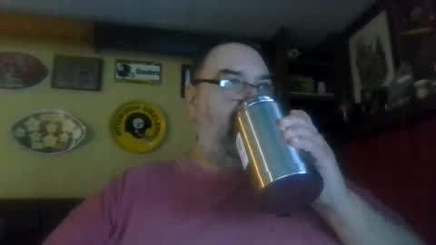 Snapshot of bigbear1971 chatting on 12/22/24, 06:59 bigbear1971 online show from 12/22/24, 06:59