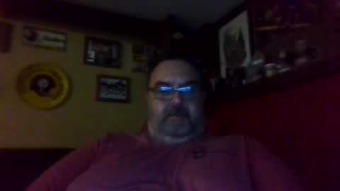 Snapshot of bigbear1971 chatting on 12/23/24, 05:43 bigbear1971 online show from 12/23/24, 05:43