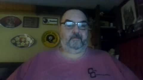 Snapshot of bigbear1971 chatting on 12/24/24, 03:16 bigbear1971 online show from 12/24/24, 03:16