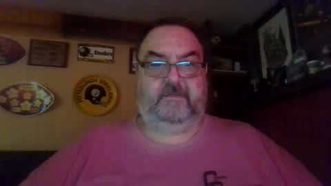 Snapshot of bigbear1971 chatting on 12/28/24, 02:53 bigbear1971 online show from 12/28/24, 02:53
