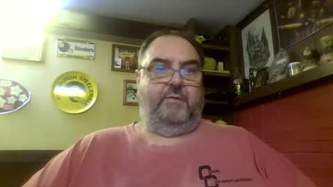 Snapshot of bigbear1971 chatting on 12/29/24, 10:57 bigbear1971 online show from 12/29/24, 10:57