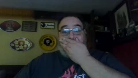 Snapshot of bigbear1971 chatting on 01/07/25, 11:03 bigbear1971 online show from 01/07/25, 11:03