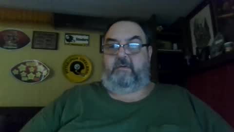 Snapshot of bigbear1971 chatting on 01/16/25, 10:12 bigbear1971 online show from 01/16/25, 10:12