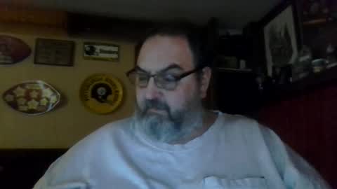 Snapshot of bigbear1971 chatting on 02/18/25, 08:25 bigbear1971 online show from 02/18/25, 08:25
