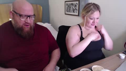 Snapshot of bigbear4cuddles chatting on 02/15/26, 12:40 BigBear4Cuddles online show from 02/15/26, 12:40