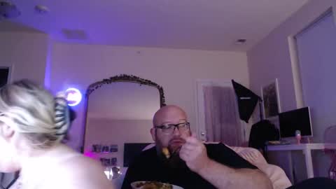 Snapshot of bigbear4cuddles chatting on 03/22/26, 01:42 BigBear4Cuddles online show from 03/22/26, 01:42