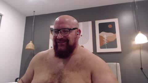 Snapshot of bigbear4cuddles chatting on 04/16/26, 02:45 BigBear4Cuddles online show from 04/16/26, 02:45