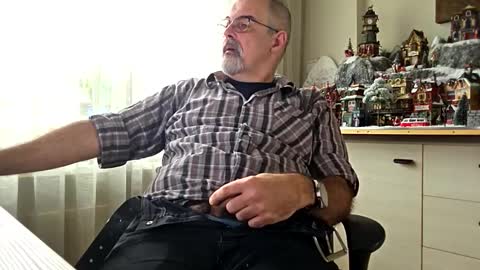 bigbibear88 online show from 12/01/25, 11:15