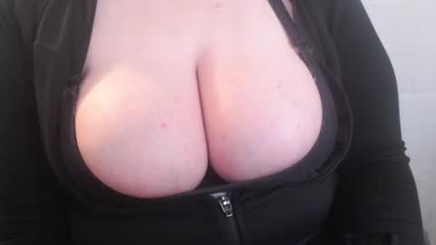 bigbittiesandfun online show from 02/05/25, 08:57