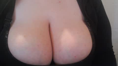 bigbittiesandfun online show from 03/05/25, 01:21