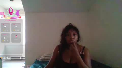 Snapshot of bigboobs_bouncin chatting on 09/24/25, 01:36 Ashley online show from 09/24/25, 01:36