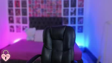 bigboobs cloe online show from 10/15/25, 04:51