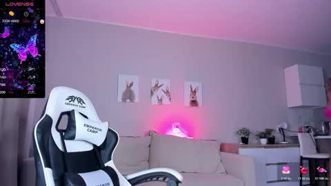 Alise online show from 12/19/25, 12:01