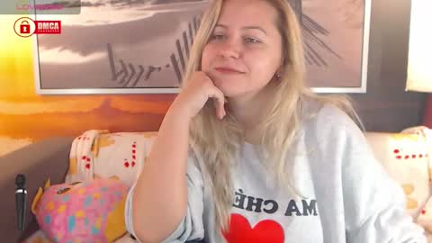 Snapshot of bigboobsarri chatting on 12/03/24, 01:43 BigBoobsArri online show from 12/03/24, 01:43