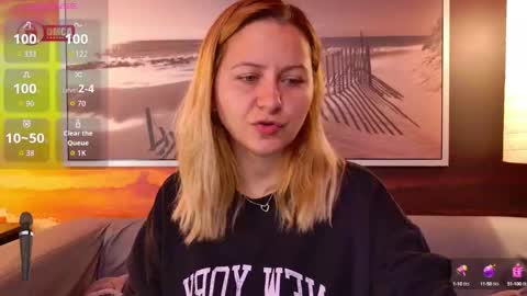 Snapshot of bigboobsarri chatting on 10/14/25, 06:25 BigBoobsArri online show from 10/14/25, 06:25