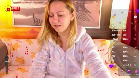 Snapshot of bigboobsarri chatting on 11/05/25, 09:31 BigBoobsArri online show from 11/05/25, 09:31