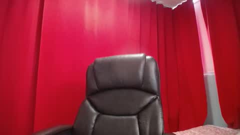 LaraFire online show from 09/22/25, 11:23