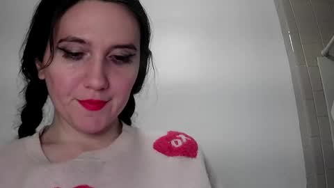 Isabella online show from 01/05/25, 08:11