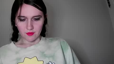 Isabella online show from 01/20/25, 10:04