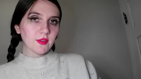 Isabella online show from 01/31/25, 11:56