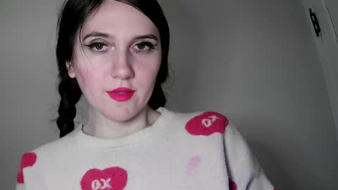 Isabella online show from 02/07/25, 08:42