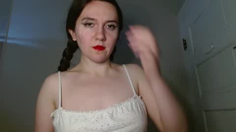 Isabella online show from 11/23/25, 12:38