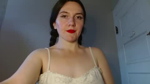 Isabella online show from 07/28/26, 08:52