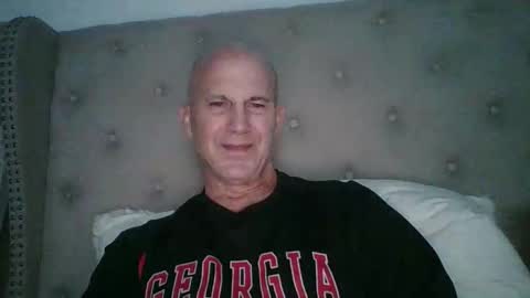 Snapshot of bigbravo337 chatting on 11/16/25, 03:45 bigbravo337 online show from 11/16/25, 03:45