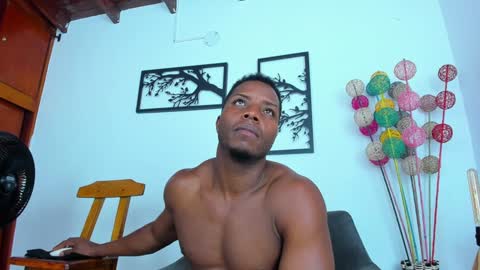 sexy muscle online show from 01/12/25, 10:34