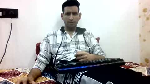 Snapshot of bigcockboy2580 chatting on 10/11/25, 06:39 akash online show from 10/11/25, 06:39
