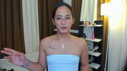 SUCK ME TILL I EXPLODE online show from 11/17/25, 08:20