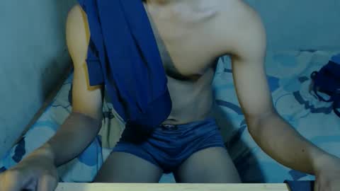 Snapshot of bigcockyummysex chatting on 10/27/25, 04:38 bigcockyummysex online show from 10/27/25, 04:38