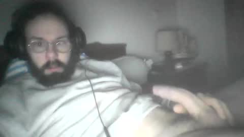 Snapshot of bigcookboy94 chatting on 12/29/24, 01:17 bigcookboy94 online show from 12/29/24, 01:17